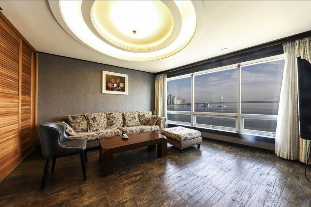 Bridge Hotel Μπουσάν Εξωτερικό φωτογραφία